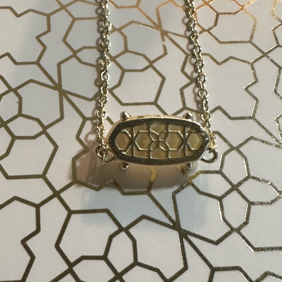 NWOT Kendra Scott Ever Necklace Mother of Pearl/Gold - Picture 5 of 7